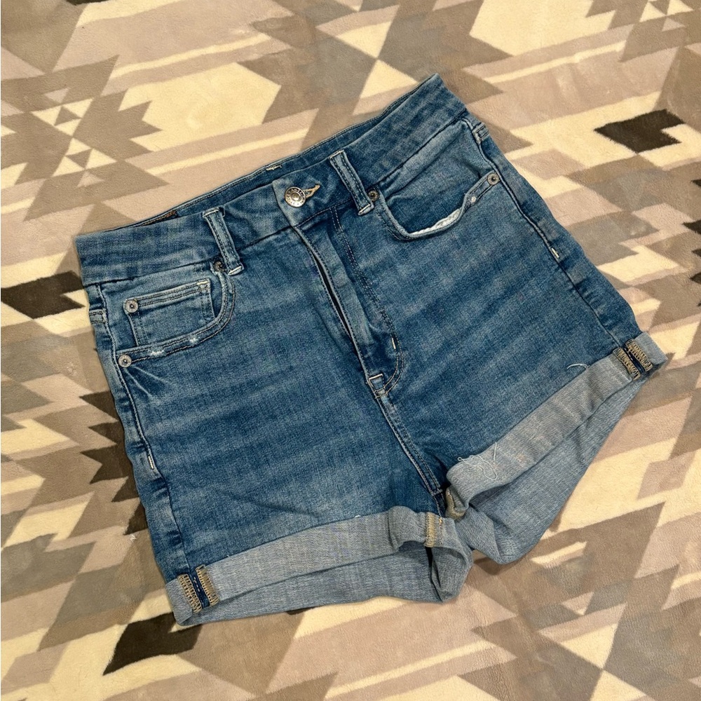 AMERICAN EAGLE | Distressed Denim Shorts | Size 2